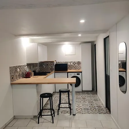 83 Apartment Caen